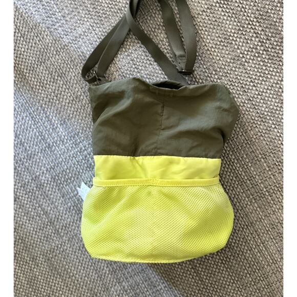 LULULEMON NWOT On My Level Micro 5L AdjustRemove Shoulder Strap Bag Medium Olive - Picture 6 of 8